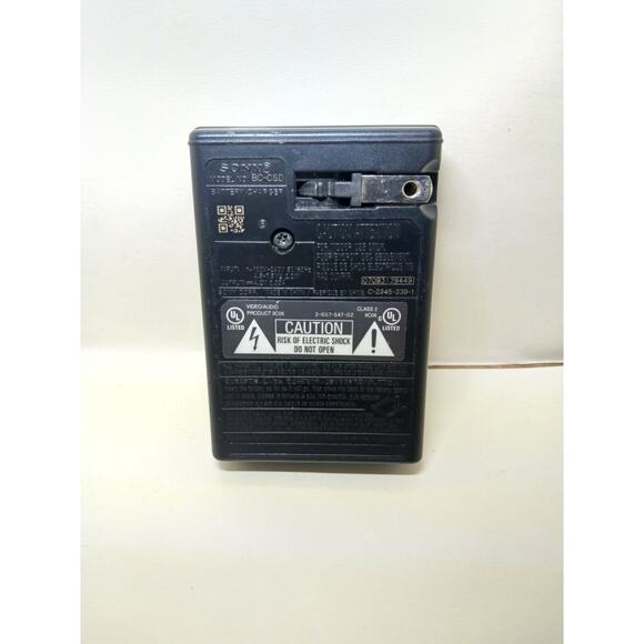 GENUINE SONY MODEL No. BC-CSD Battery Charger - Picture 2 of 6